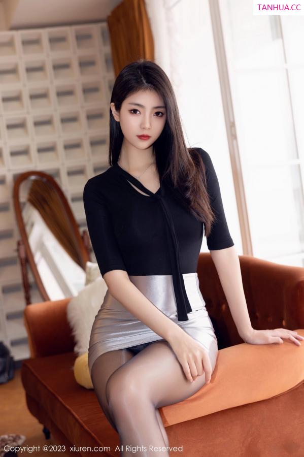 可乐Vicky  [XiuRen]高清写真图 2023.03.29 No.6493 可乐Vicky 黑丝短裙第28张图片